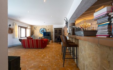 Property slide 18