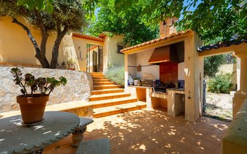 Property slide 44