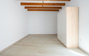 Property slide 21