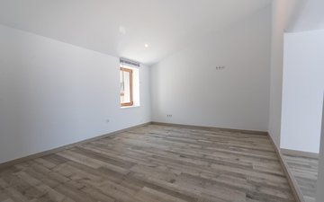 Property slide 24