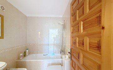 Property slide 40