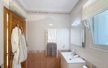 Property slide 22