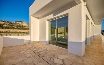Property slide 31