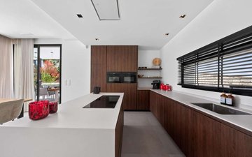 Property slide 10
