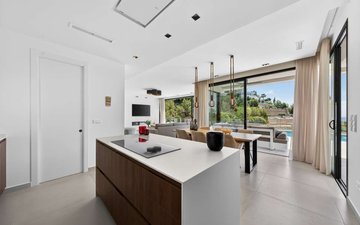 Property slide 7
