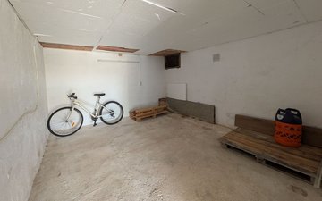Property slide 21