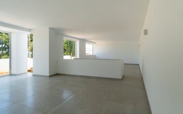 Property slide 33