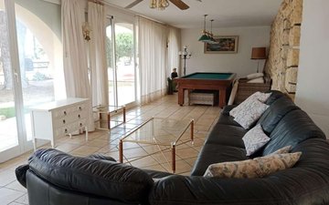 Property slide 14