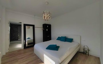 Property slide 22