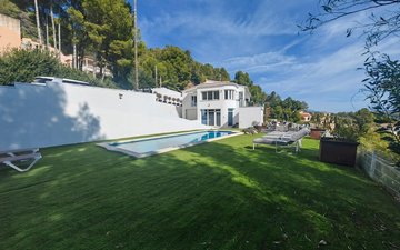 Property slide 25