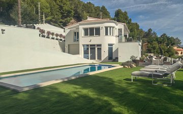 Property slide 34