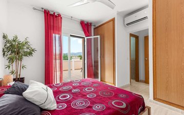 Property slide 24