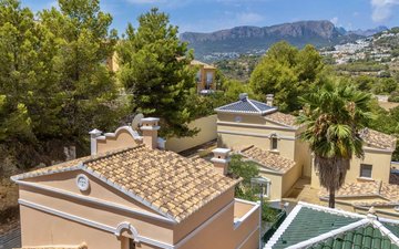 Property slide 44
