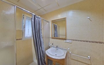 Property slide 18