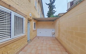 Property slide 21