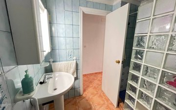 Property slide 24