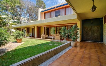 Property slide 15