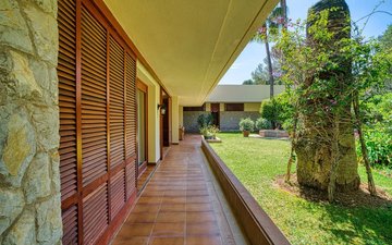 Property slide 17
