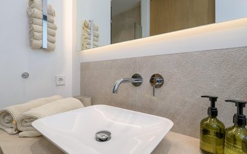 Property slide 24