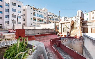 Property slide 18