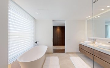 Property slide 18