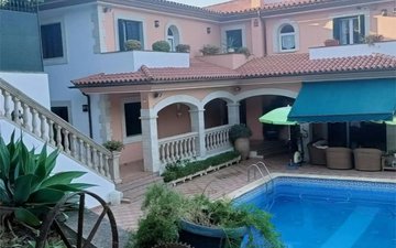 Property slide 17