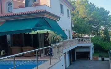 Property slide 21