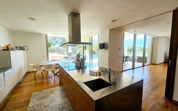 Property slide 15
