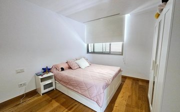 Property slide 23