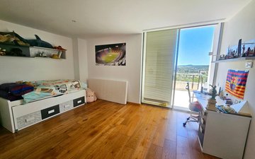 Property slide 25