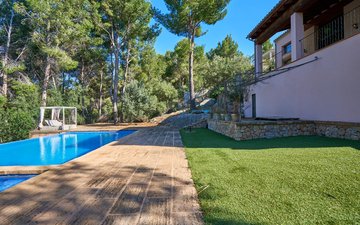 Property slide 9