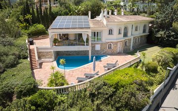 Property slide 10
