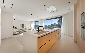 Property slide 24