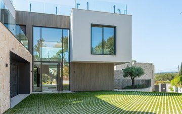 Property slide 10