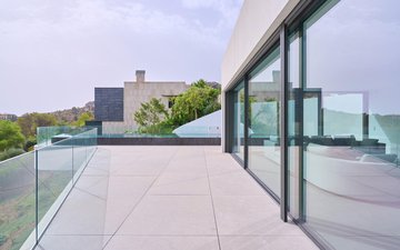 Property slide 10