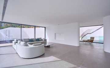 Property slide 16