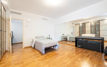 Property slide 22