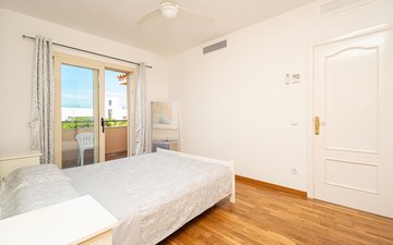 Property slide 25