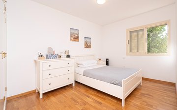 Property slide 27