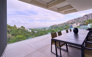 Property slide 17