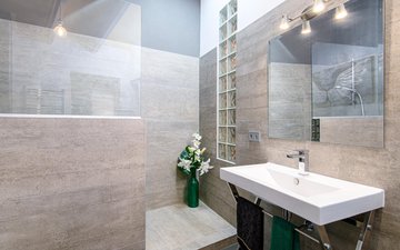 Property slide 17