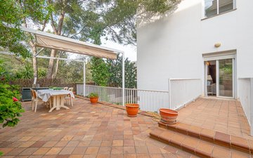 Property slide 10