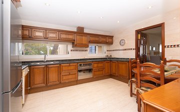 Property slide 16