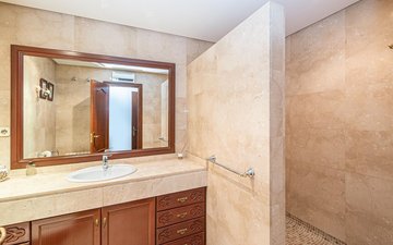 Property slide 21