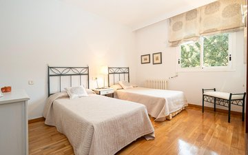 Property slide 22