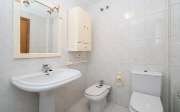 Property slide 25