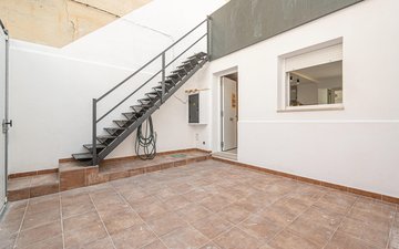 Property slide 17