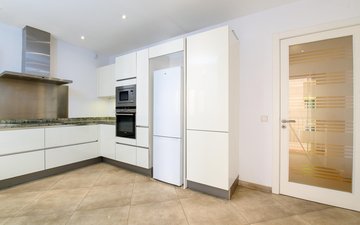 Property slide 10