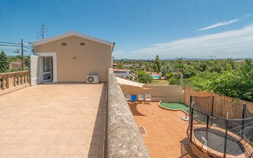 Property slide 10