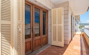 Property slide 14